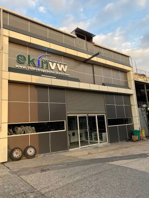 ÖN ÇAMURLUK DAVLUMBAZI ( UÇ ) SAĞ A4 2017 OEM 8W0 853 888